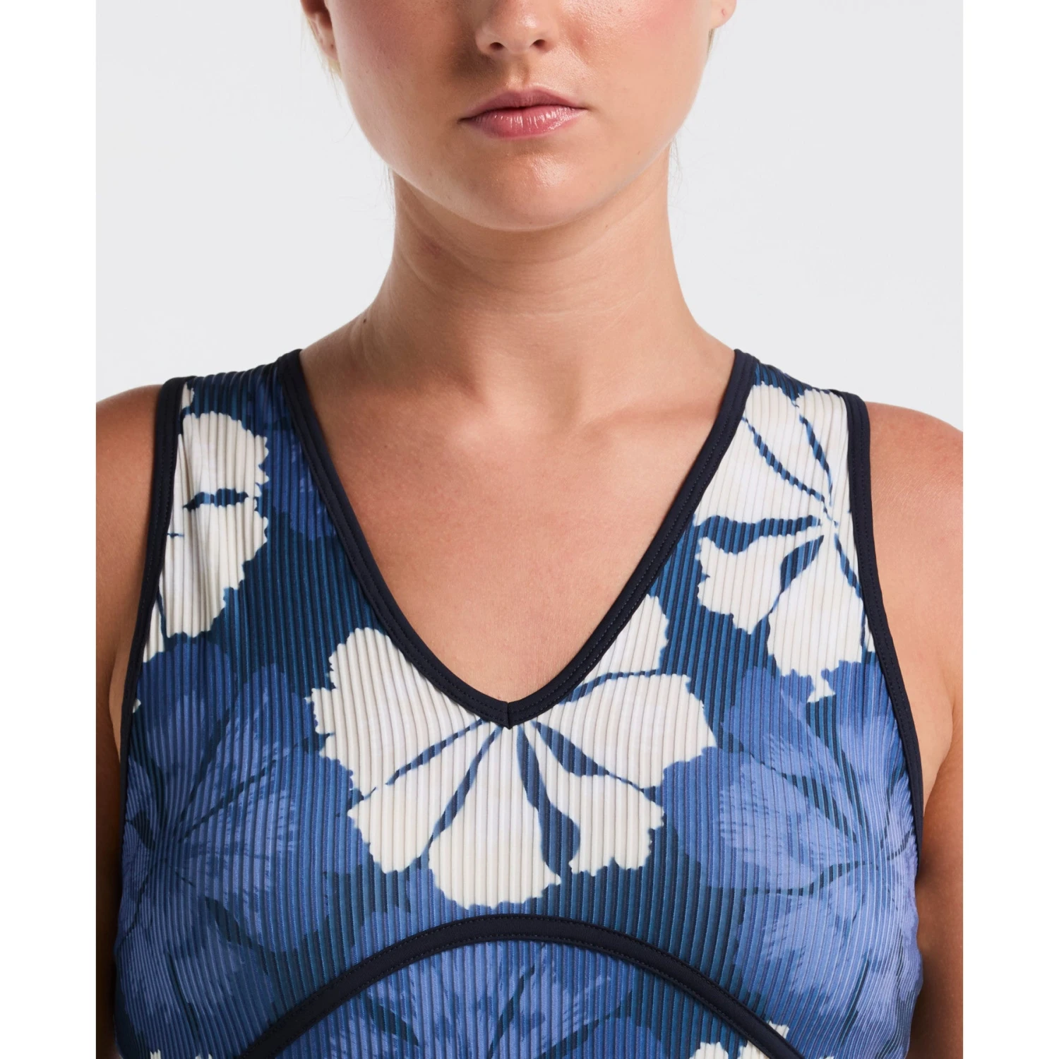 Original Penguin Women's Fuji Floral Tennis Tank Top In Black Iris(Womens Fuji Floral Tennis Tank Top Blue O1kff016gg 417) 3 Original Penguin Women's Fuji Floral Tennis Tank Top In Black Iris(Womens Fuji Floral Tennis Tank Top Blue O1kff016gg 417) - Image 3