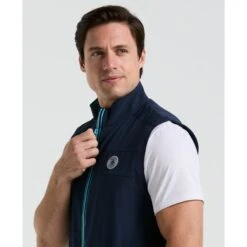 Original Penguin Heritage Lightweight Packable Golf Gilet In Black Iris(Heritage Lightweight Packable Golf Gilet Blue Ogvsf010gg 417) 7 Original Penguin Heritage Lightweight Packable Golf Gilet In Black Iris(Heritage Lightweight Packable Golf Gilet Blue Ogvsf010gg 417) -Original Penguin Outlet OGVSF010 417 alt2